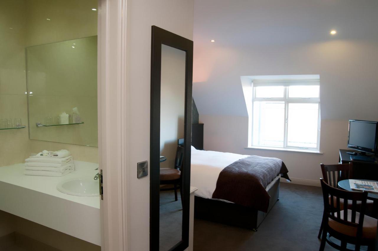 Dinn Ri Hotel Carlow Ruang foto